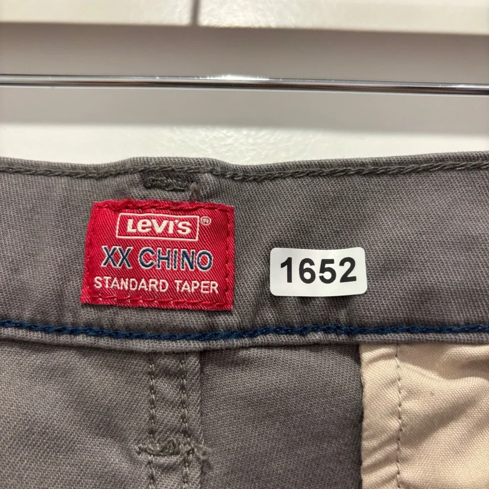 Levis XX Chino Standard Taper Pants Mens 31x30 Grey Stretch Twill 110782-0153
